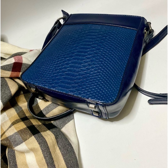 🦋Simply Noelle, Crossbody bag,snakeskin design, excellent condition🦋#NOELLE - Picture 4 of 15